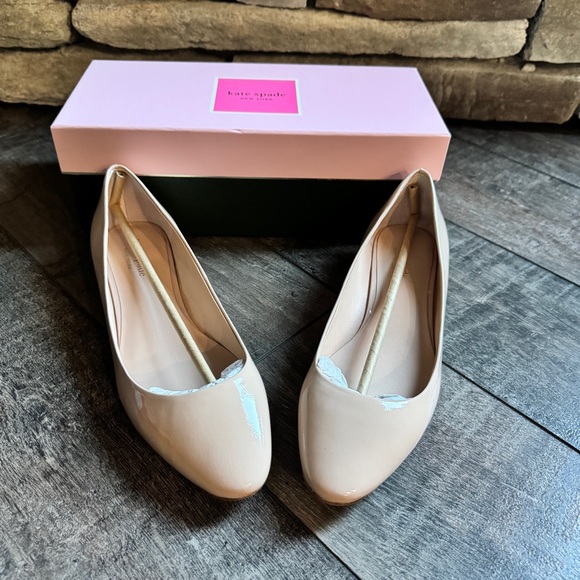 kate spade Shoes - Kate Spade Fallyn Ballet Flats in Tusk Nude Patent Spade Heel size 8 New